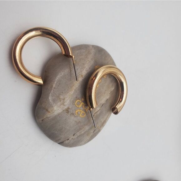 Gold tone hoop tube earrings - Picture 1 of 2
